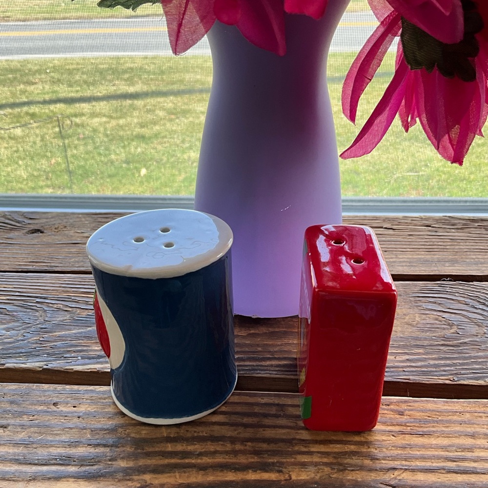 Tomato and Pasta Salt and Pepper Shakers ~ New - Picture 5 of 5